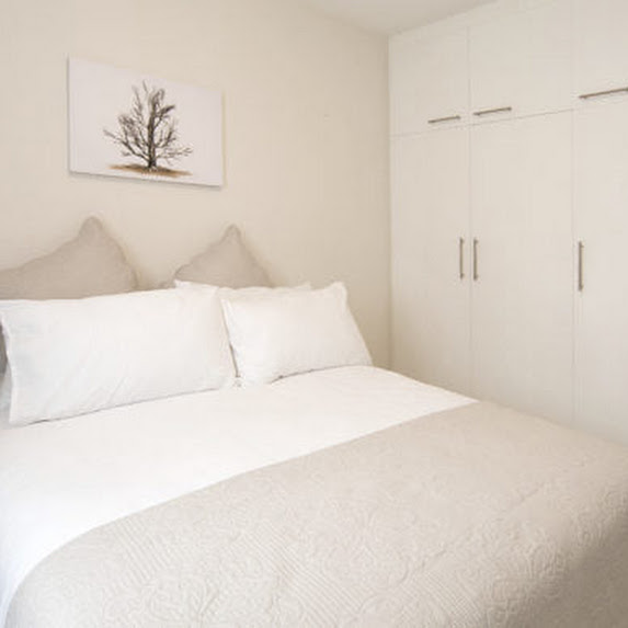 Bedroom cleaning in Diep River