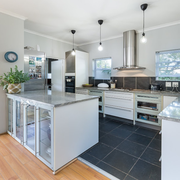 Residential cleaning Tokai